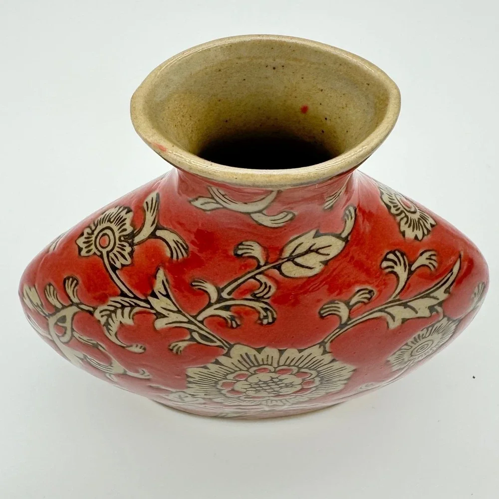 Vintage Chinoiserie Cizhou Style Red Ceramic Flat Pillow Vase Floral 5.5